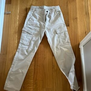 American Eagle slim lived in cargo pants